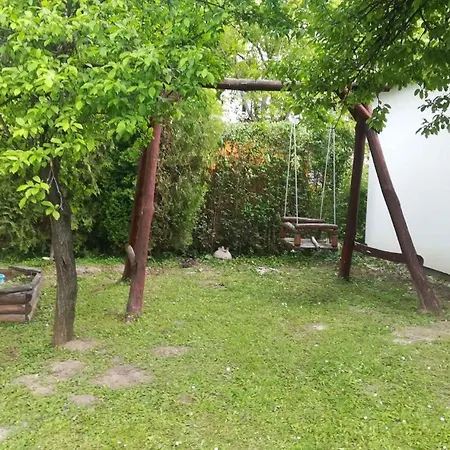 In 18536 Apartman *