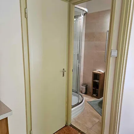 In 18536 Apartmán *